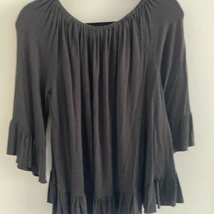 AMERICAN EAGLE off the shoulder top